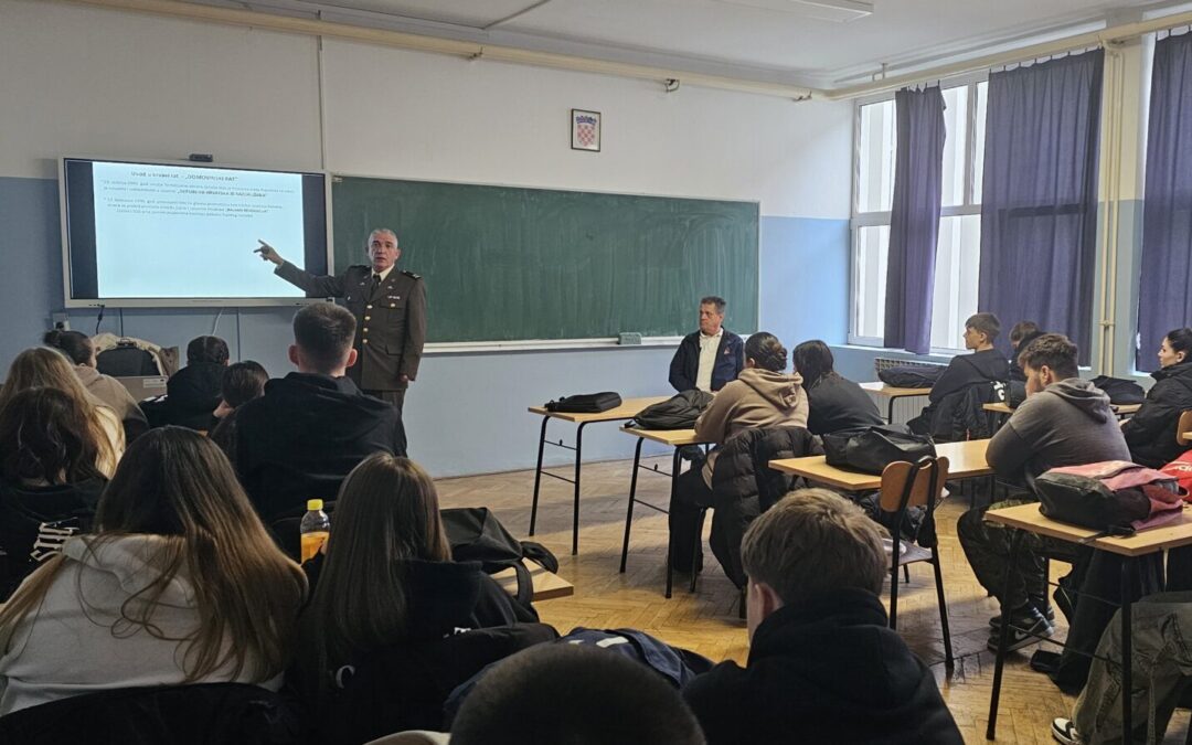 Obljetnica sjećanja na Vukovar i Domovinski rat obilježena predavanjem za učenike