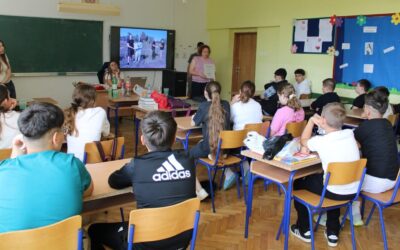 “Zeleni tragovi” povezali šumare i osnovnoškolce