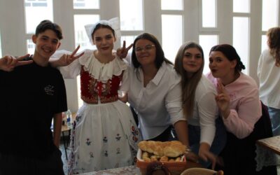 Mirisi tradicije i zajedništva – Dani kruha u Tehničkoj školi Virovitica